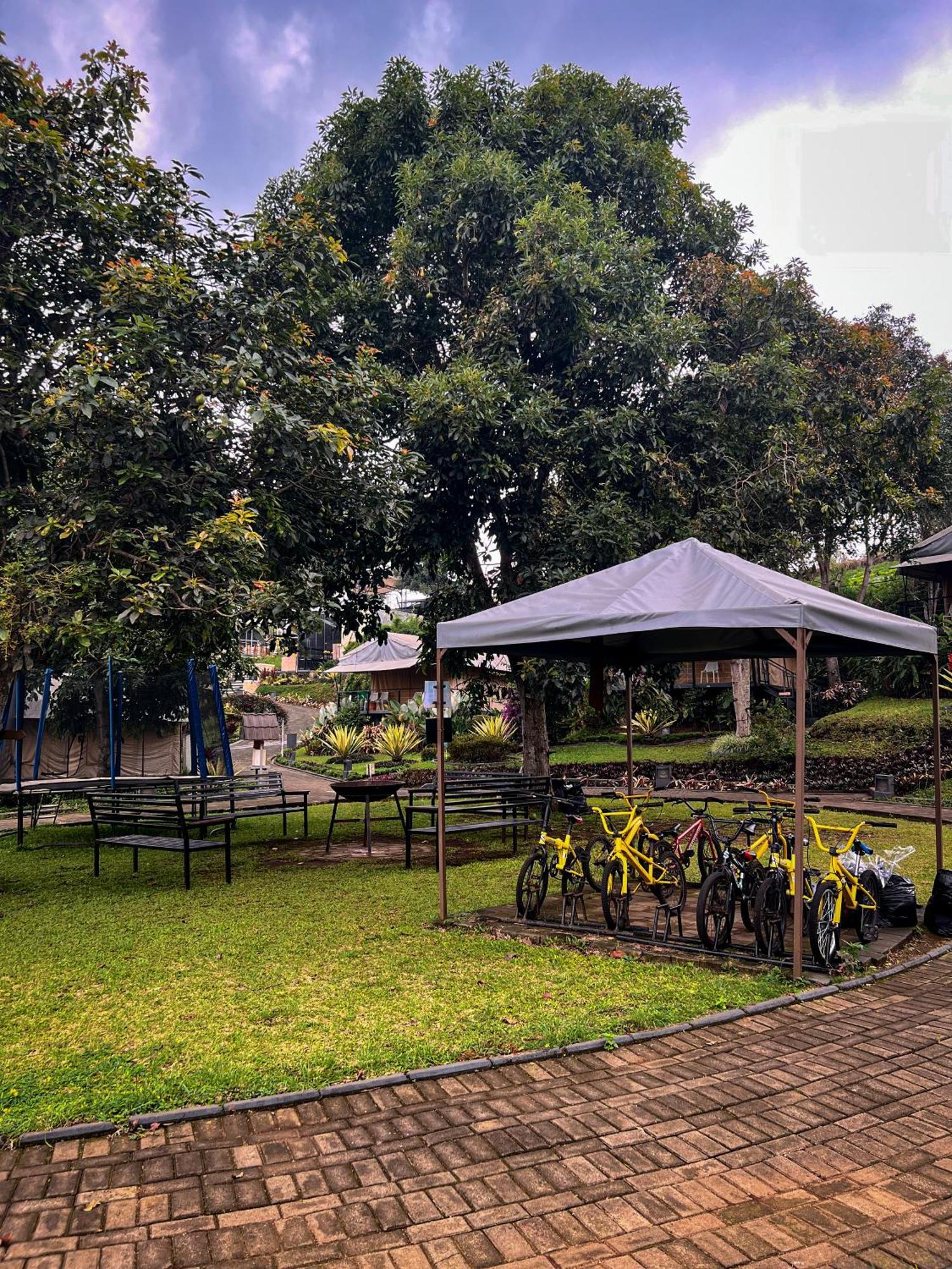 Trizara Resorts - Glam Camping Lembang Exterior foto